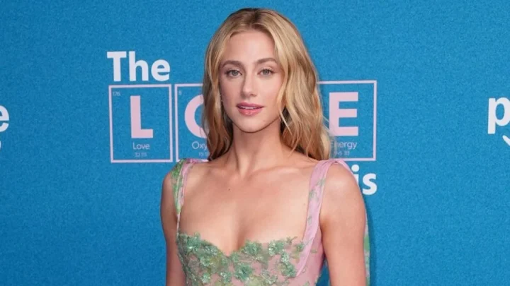 A Hipótese do Amor: Lili Reinhart tenta adaptar romance de vampiras lésbicas