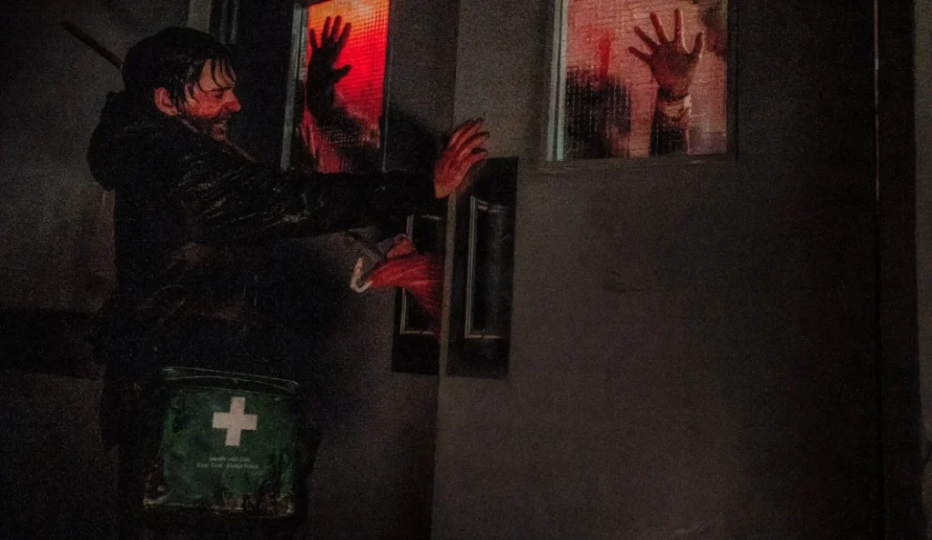 Resident Evil: Zach Cregger revela mudança decisiva no final do filme
