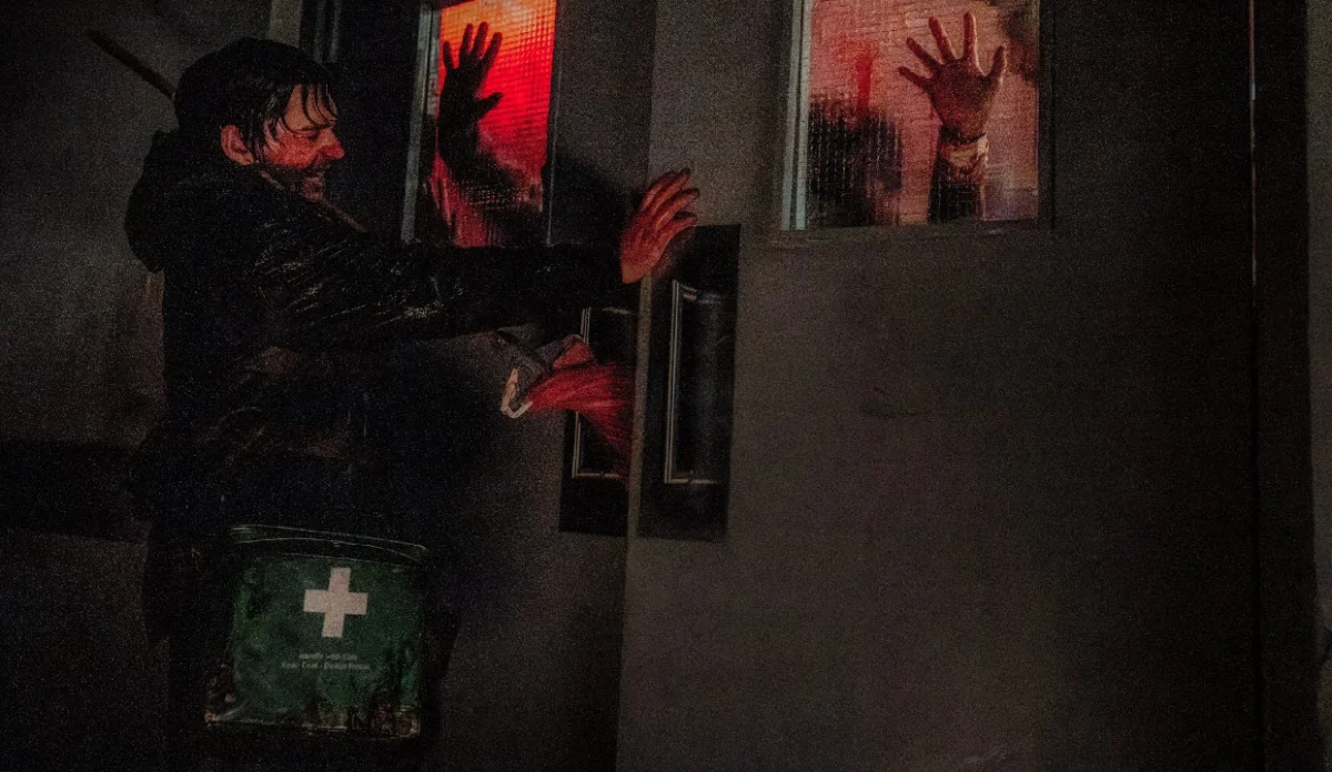 Resident Evil: Zach Cregger revela mudança decisiva no final do filme