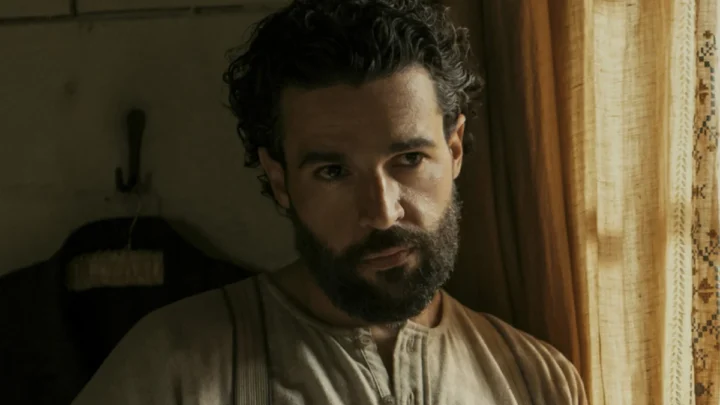 A Leste do Éden: Christopher Abbott interpreta Adam Trask na série da Netflix